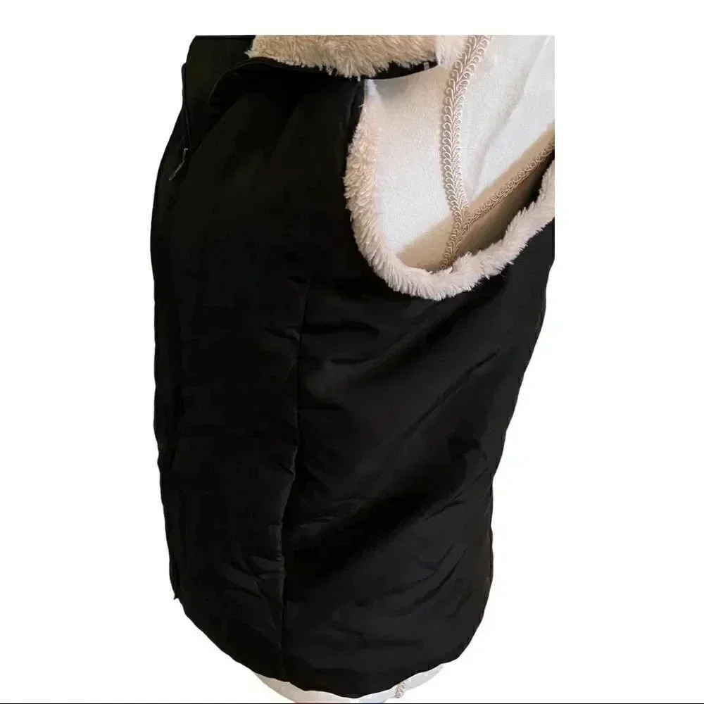 Cute black vest by Contact, size M with ivory fleece trim and front pockets - Picture 6 of 8